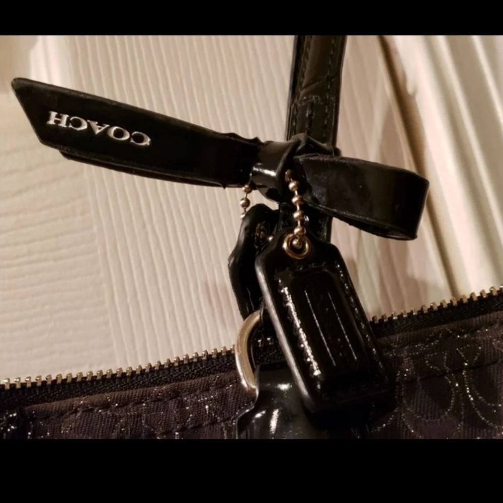 Black big Coach purse - Picture 3 of 8